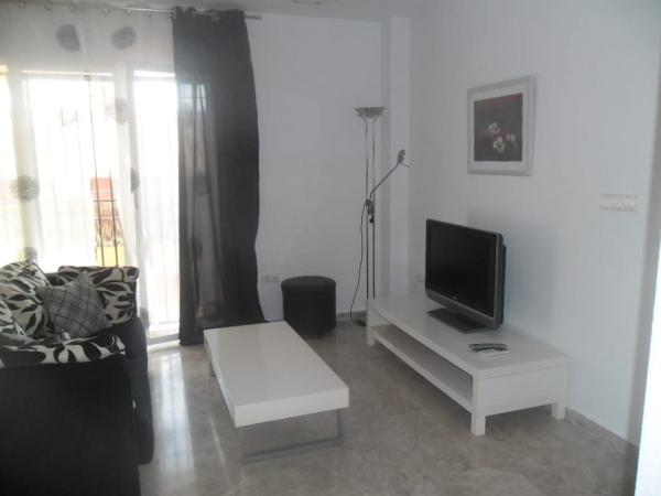 Chalet adosado en Calle de I'Aigualera, Bonalba-Cotoveta, Mutxamel photo 3
