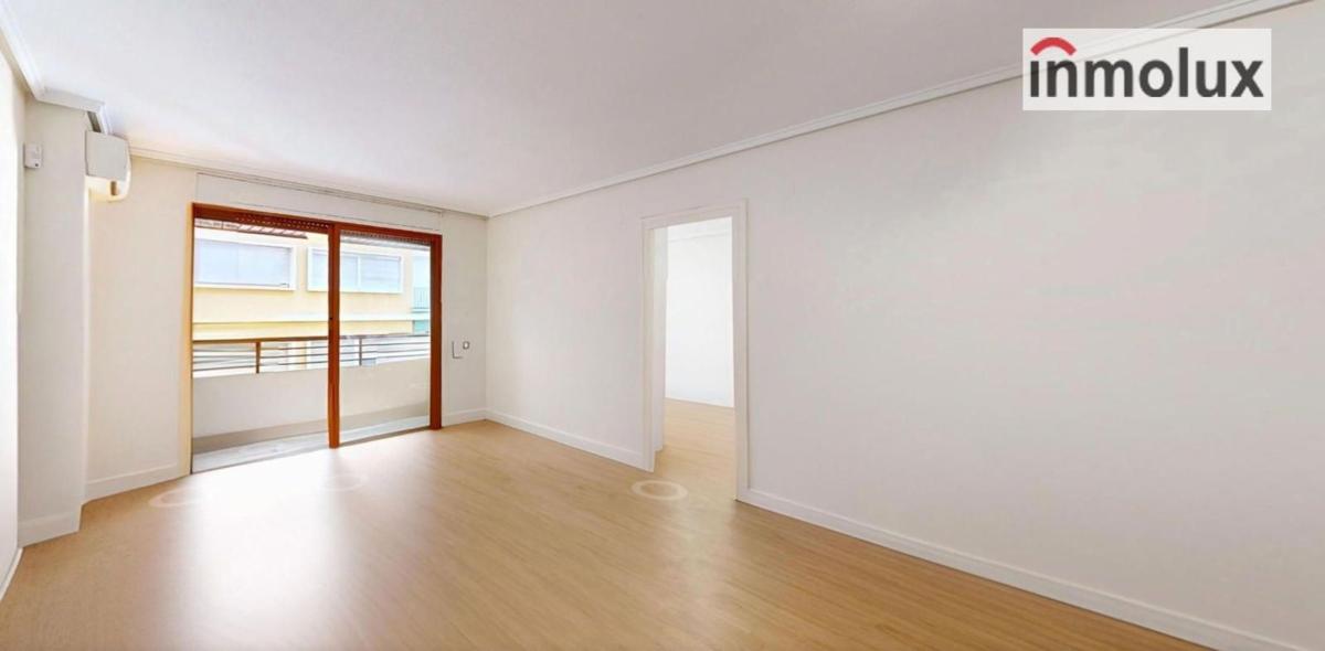 Venta de piso en Centro, Alicante / Alacant
photo 2