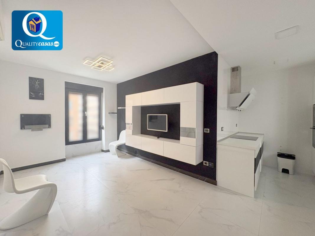 Sale of apartment in Piso en Ensanche-Diputación, Alicante / Alacant, Alicante
 photo 2
