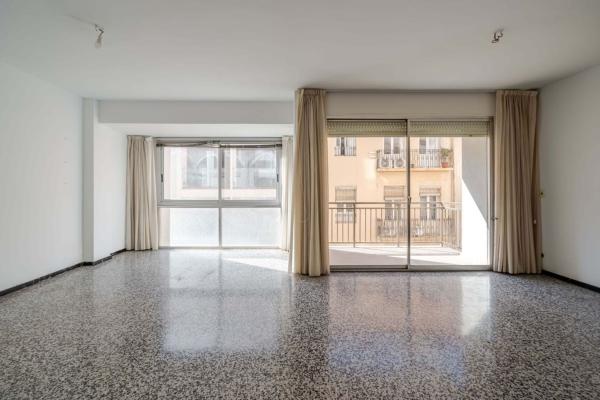 Venta de piso en Piso en Calle Berenguer de Marquina, Mercado, Alicante / Alacant, Alicante / Alacant
thumbnail 3