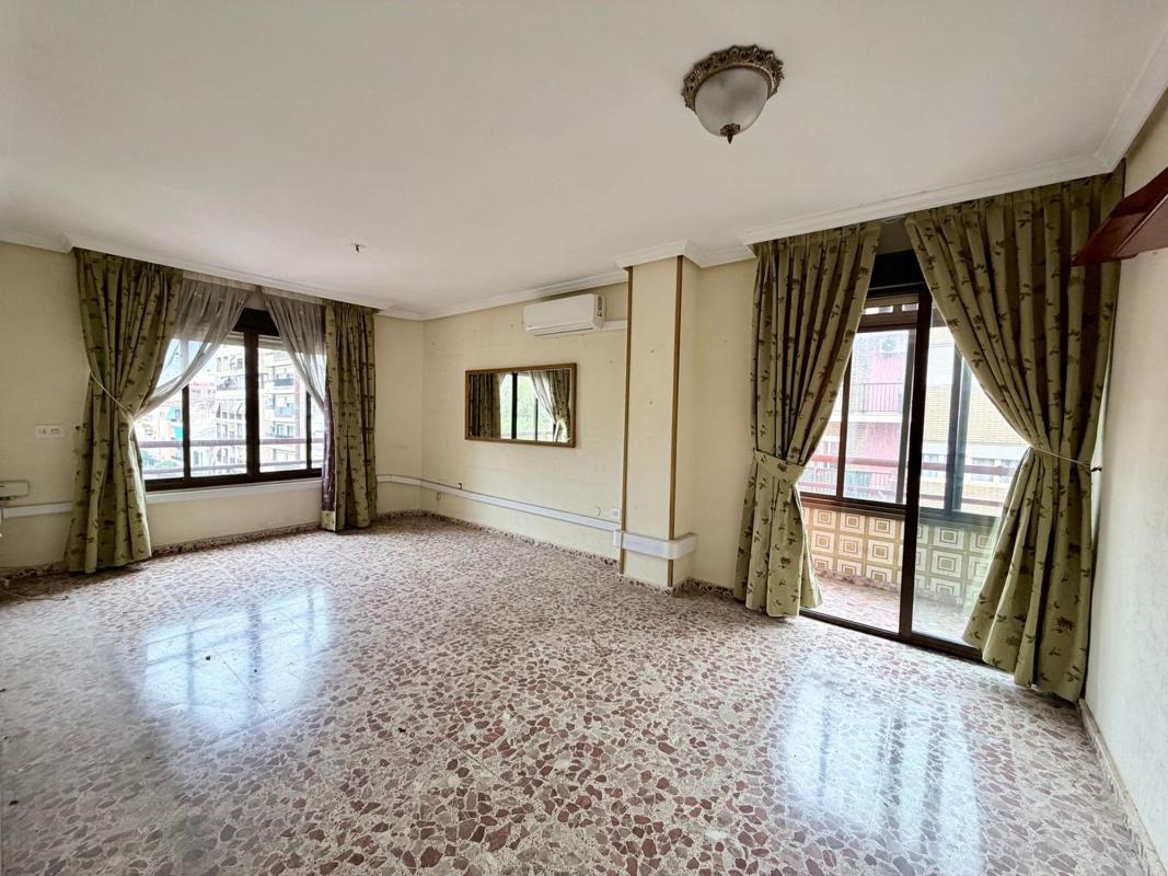 Venta de piso en Piso en Arq Guardiola, 15, Benalúa, Alicante / Alacant, Alicante / Alacant
photo 5
