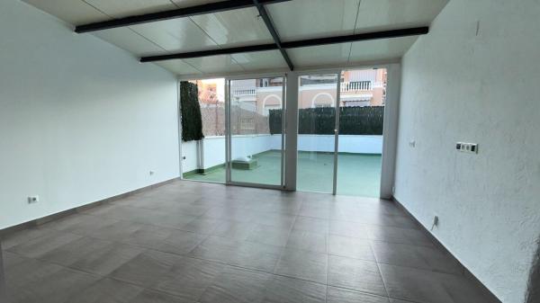 Sprzedaż mieszkania w Piso en Los Ángeles, Alicante / Alacant, Alicante / Alacant
thumbnail 2