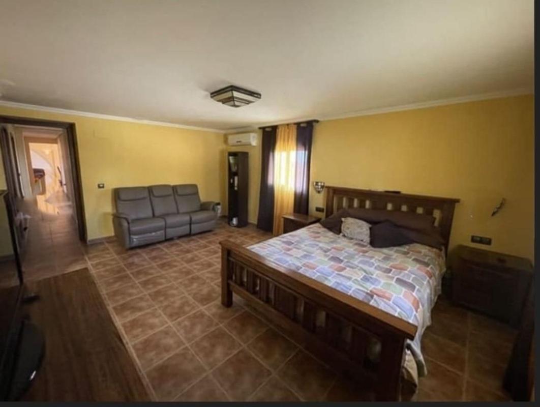 Propiedades en venta y alquiler en España photo 5