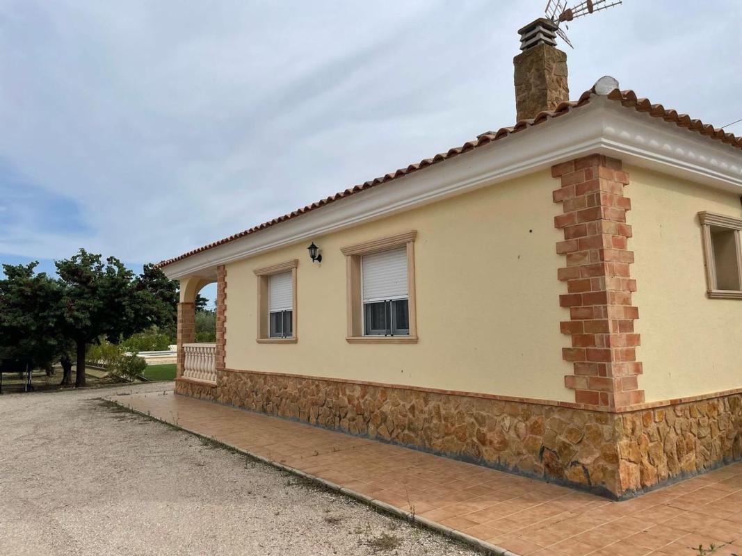 Propiedades en venta y alquiler en España photo 1