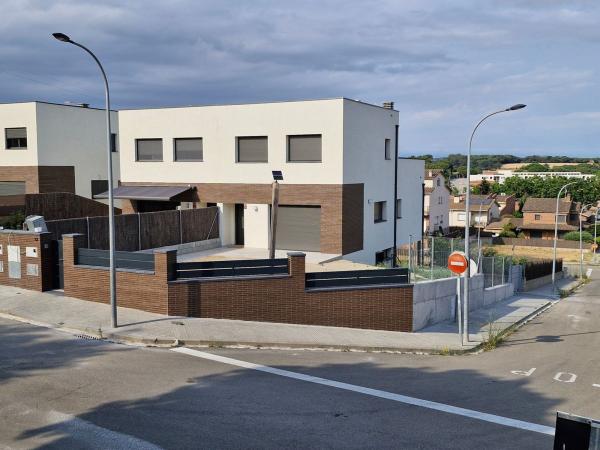 Promotion Ramon Llull 13 new development in Llinars del Vallès photo 1