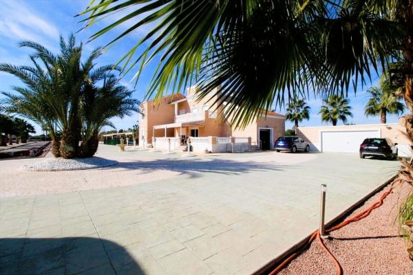 Casa o chalet independiente en baya baja, Las Bayas-Asprillas, Elche / Elx thumbnail 2