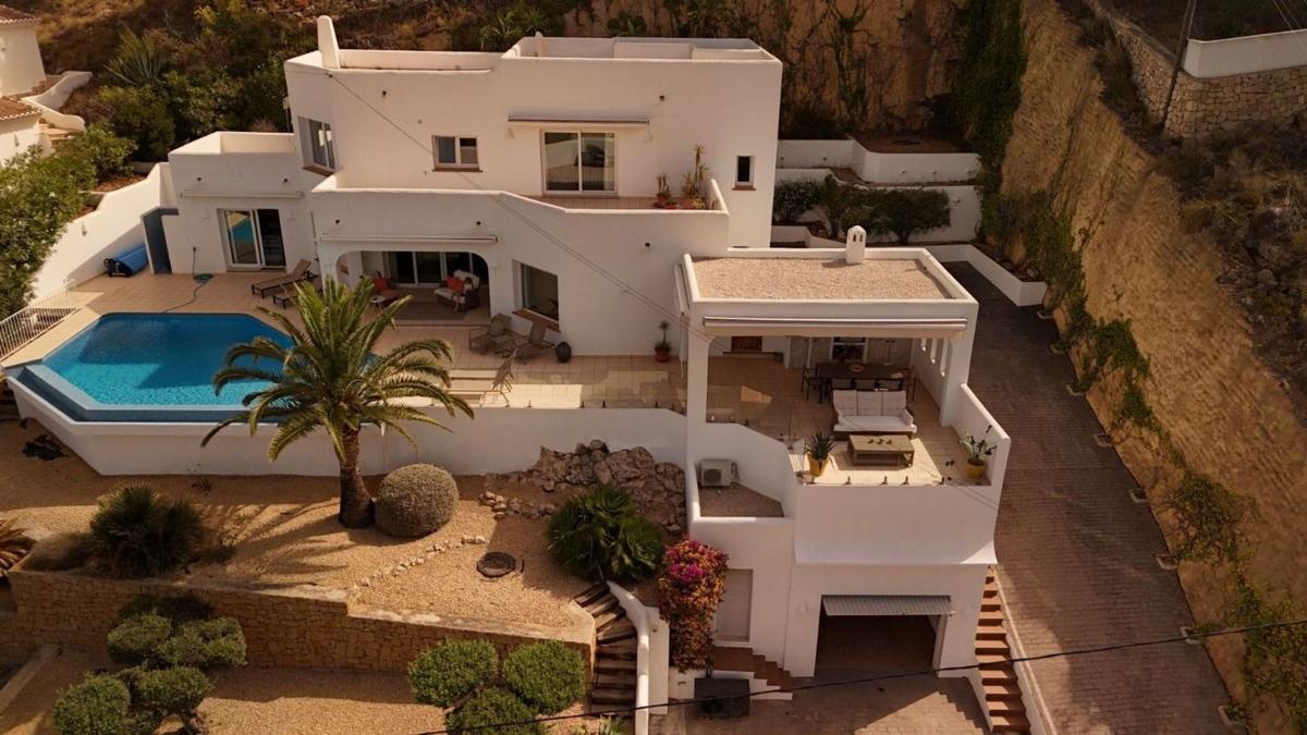 Properties for sale and rent in Spain photo 2
