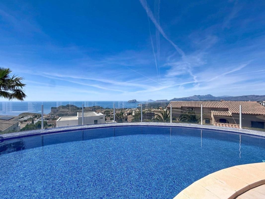 Sale of independent chalet in Casa o chalet en Calle Lirios, 12, Cumbre del Sol, Benitachell, Benitachell
photo 1