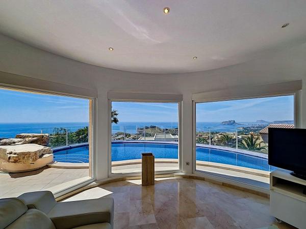 Independent chalet for sale in Casa o chalet en Calle Lirios, 12, Cumbre del Sol, Benitachell, Benitachell
thumbnail 2