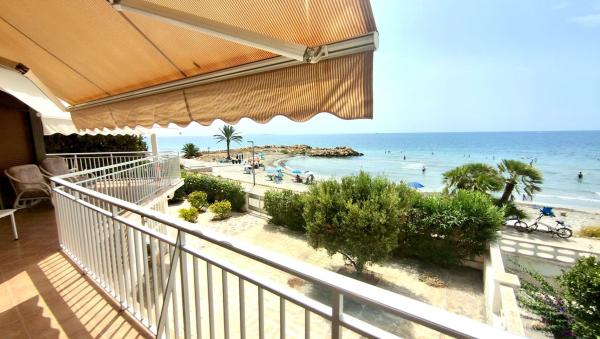 Dom szeregowy na sprzedaż w  Chalet adosado en Avenida de la Armada Española, 12, Calas de Santa Pola este, Santa Pola , Santa Pola photo 4