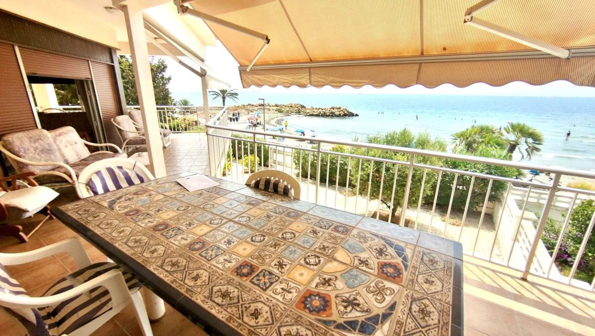 Продажа таунхауса в Chalet adosado en Avenida de la Armada Española, 12, Calas de Santa Pola este, Santa Pola , Санта Пола photo 5