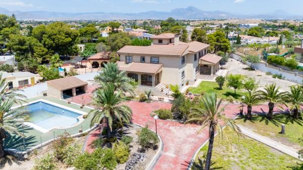 Chalet pareado en Haygon - Universidad, San Vicente del Raspeig thumbnail 3
