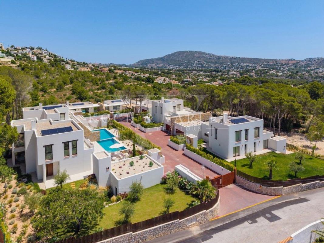 Properties for sale and rent in Spain photo 5
