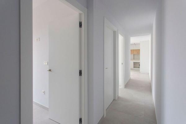 Продажа квартиры на Piso en Calle Ramón Gallud, Las Piscinas Naturales, Torrevieja, Торревьеха
thumbnail 2