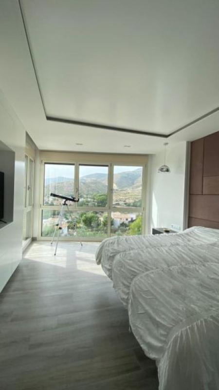Properties for sale and rent in Spain photo 5
