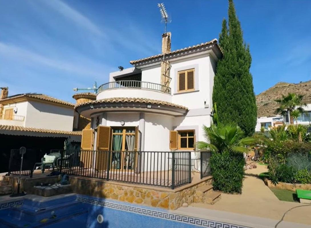 Properties for sale and rent in Spain photo 1