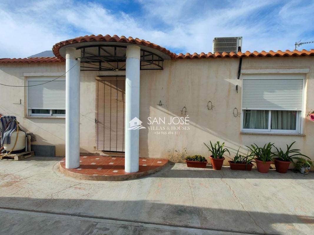 Propiedades en venta y alquiler en España photo 2