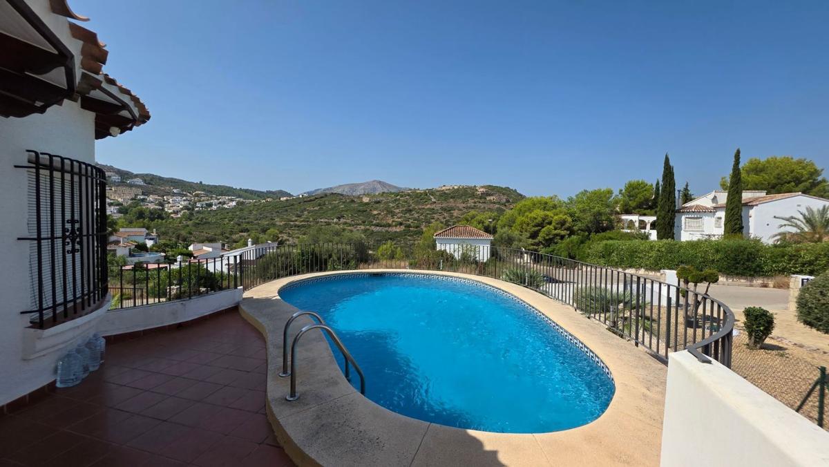 Properties for sale and rent in Spain photo 4