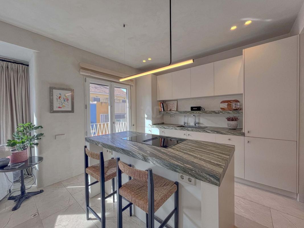Sale of apartment in Piso en Mercado, Alicante / Alacant, Alicante
photo 3