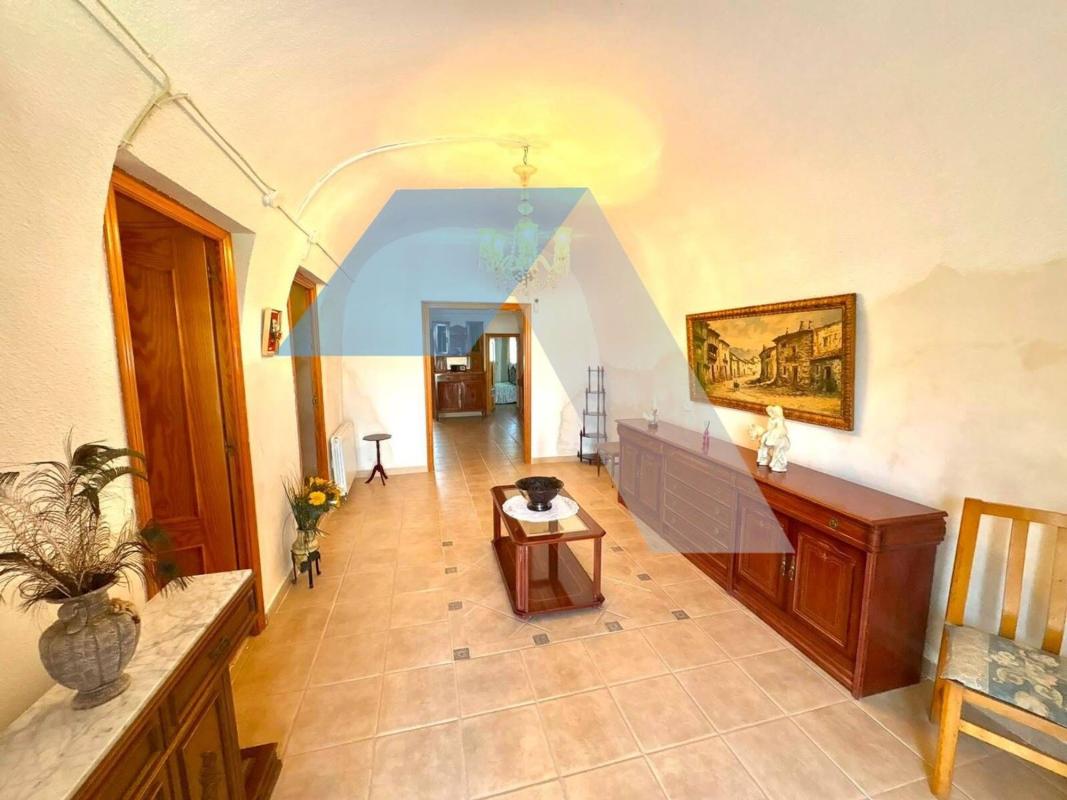 Недвижимость на продажу и в аренду в Испании photo 2