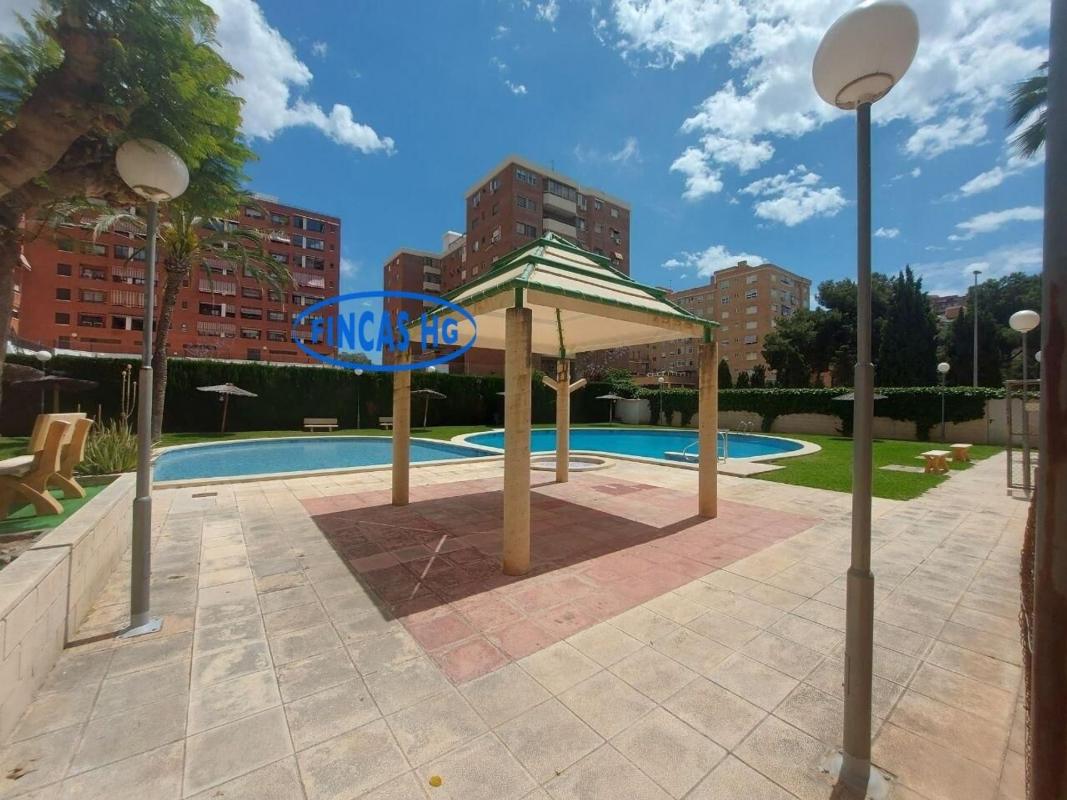 Sale of apartment in Piso en Calle Padre Recaredo de Los Rios, San Blas, Alicante / Alacant, Alicante
photo 1