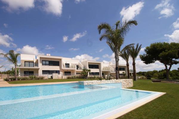 Sale of flat in Piso en severiano ballesteros, Pinar de Campoverde, Pilar de la Horadada, Pilar de la Horadada
thumbnail 2