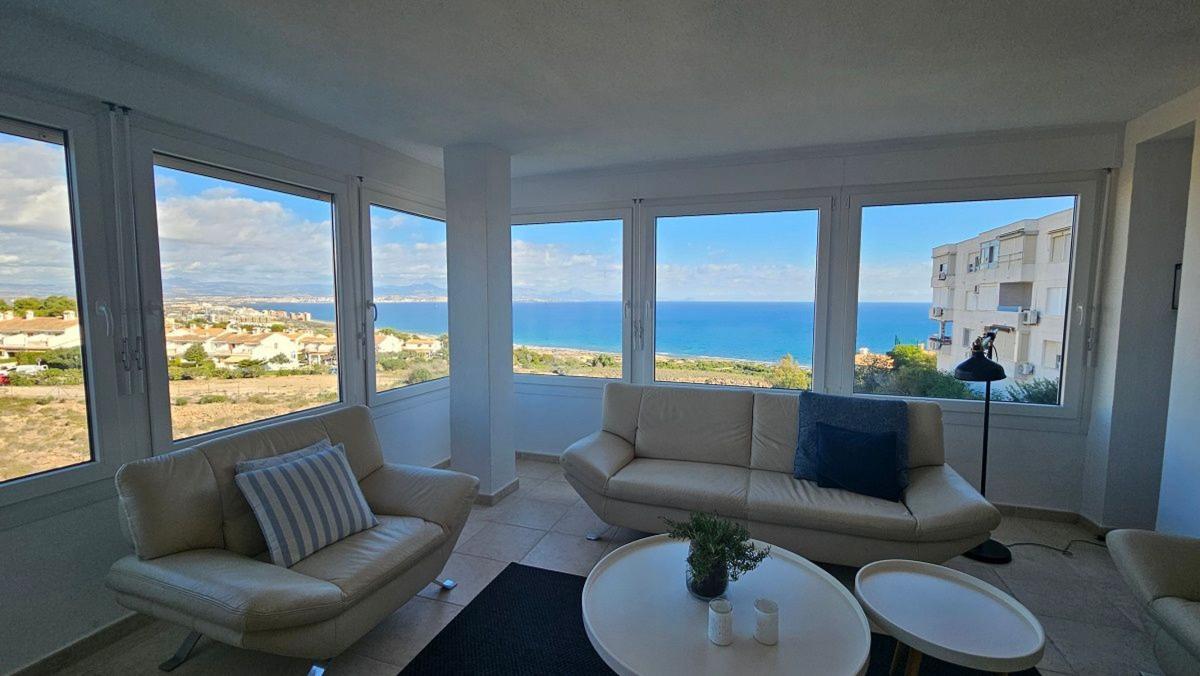Sprzedaż mieszkania w Piso en Avenida D'Escandinàvia, 35, Monte Faro-Altomar, Gran Alacant, Gran Alacant
photo 4