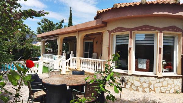 Casa o chalet independiente en Avenida de Valencia s/n, Hondón de las Nieves thumbnail 2