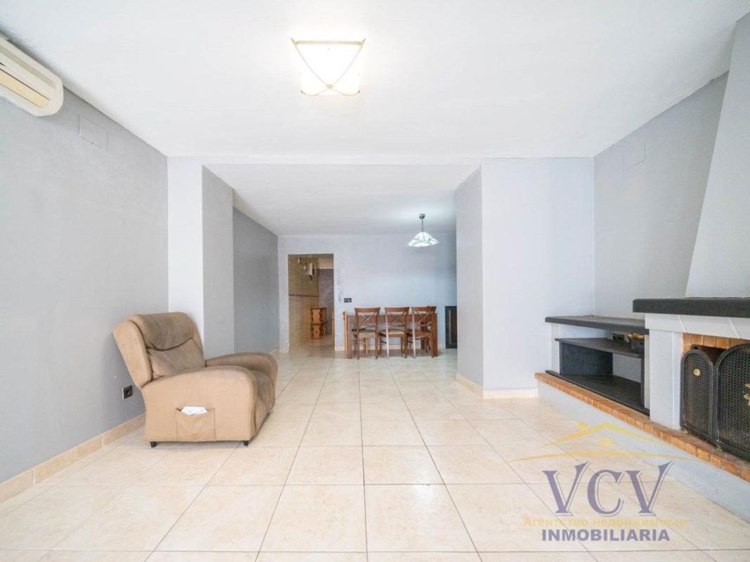 Properties for sale and rent in Spain photo 5