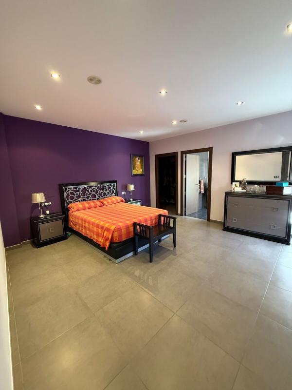 Properties for sale and rent in Spain photo 2