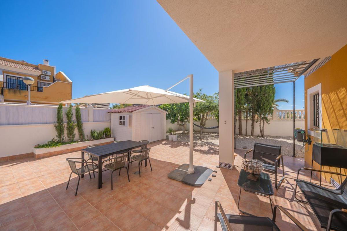 Sale of apartment in Piso en Calle Bahia, Arenales del Sol, Elche / Elx, Elche / Elx
photo 3
