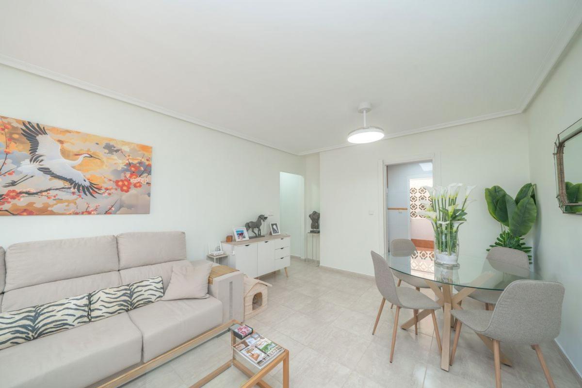 Sale of apartment in Piso en Calle Bahia, Arenales del Sol, Elche / Elx, Elche / Elx
photo 5