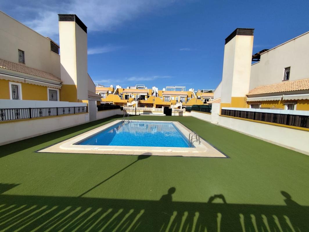 Sale of apartment in Piso en Calle Bahia, Arenales del Sol, Elche / Elx, Elche / Elx
 photo 2