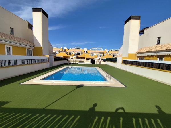 Sale of flat in Piso en Calle Bahia, Arenales del Sol, Elche / Elx, Elche / Elx
thumbnail 2