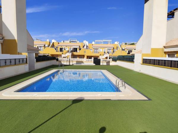 Sale of flat in Piso en Calle Bahia, Arenales del Sol, Elche / Elx, Elche / Elx
thumbnail 3