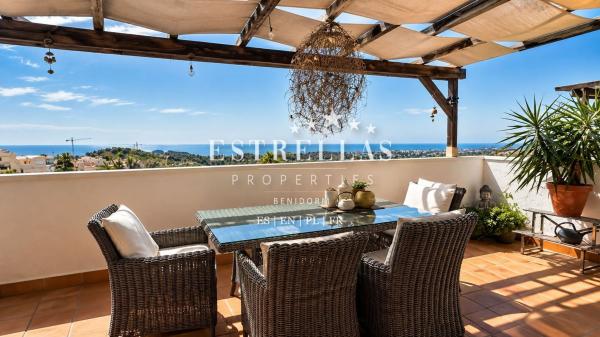 Casa o chalet independiente en Avenida de Granada, Balcón de Finestrat-Terra Marina, Finestrat photo 1