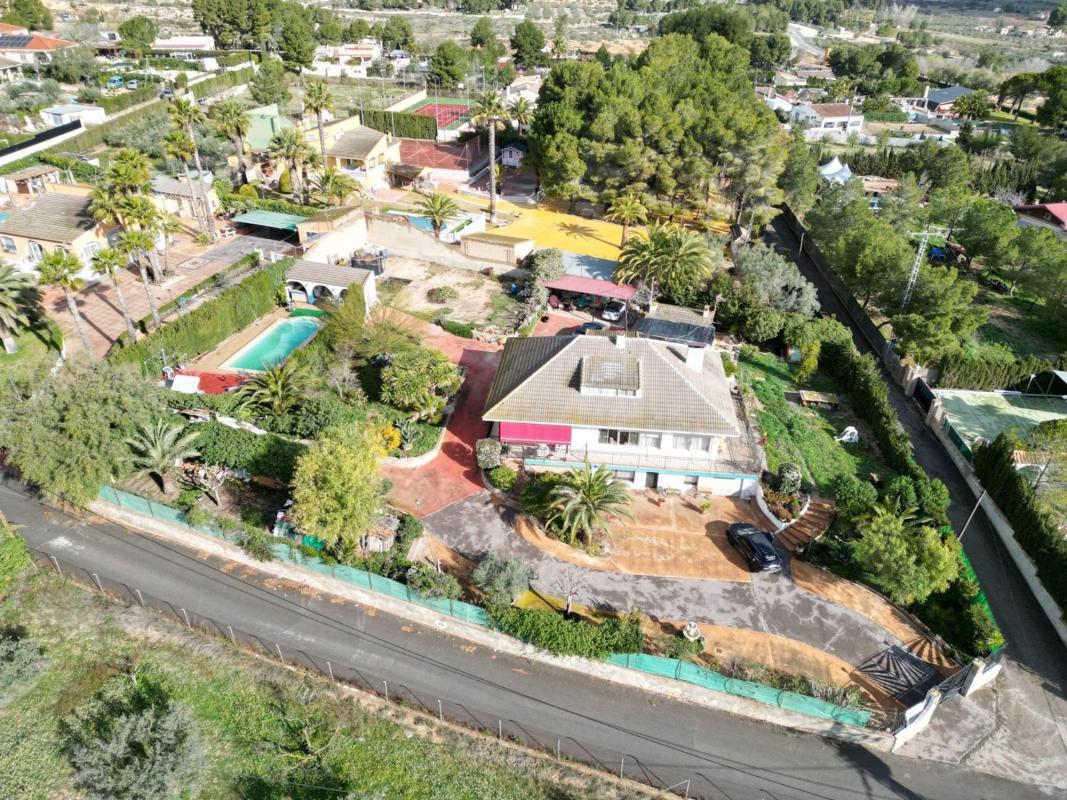 Properties for sale and rent in Spain photo 3