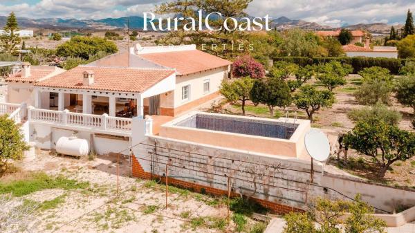 Casa o chalet independiente en Calle Joan Valls, Valle del Sol - Rio Park, Mutxamel thumbnail 3