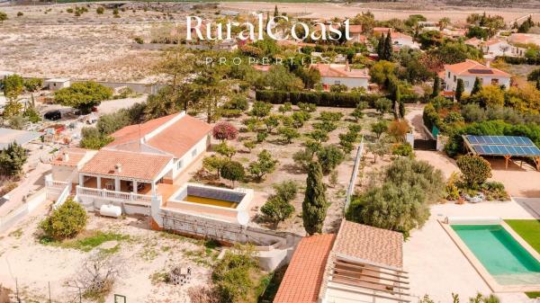 Casa o chalet independiente en Calle Joan Valls, Valle del Sol - Rio Park, Mutxamel photo 4