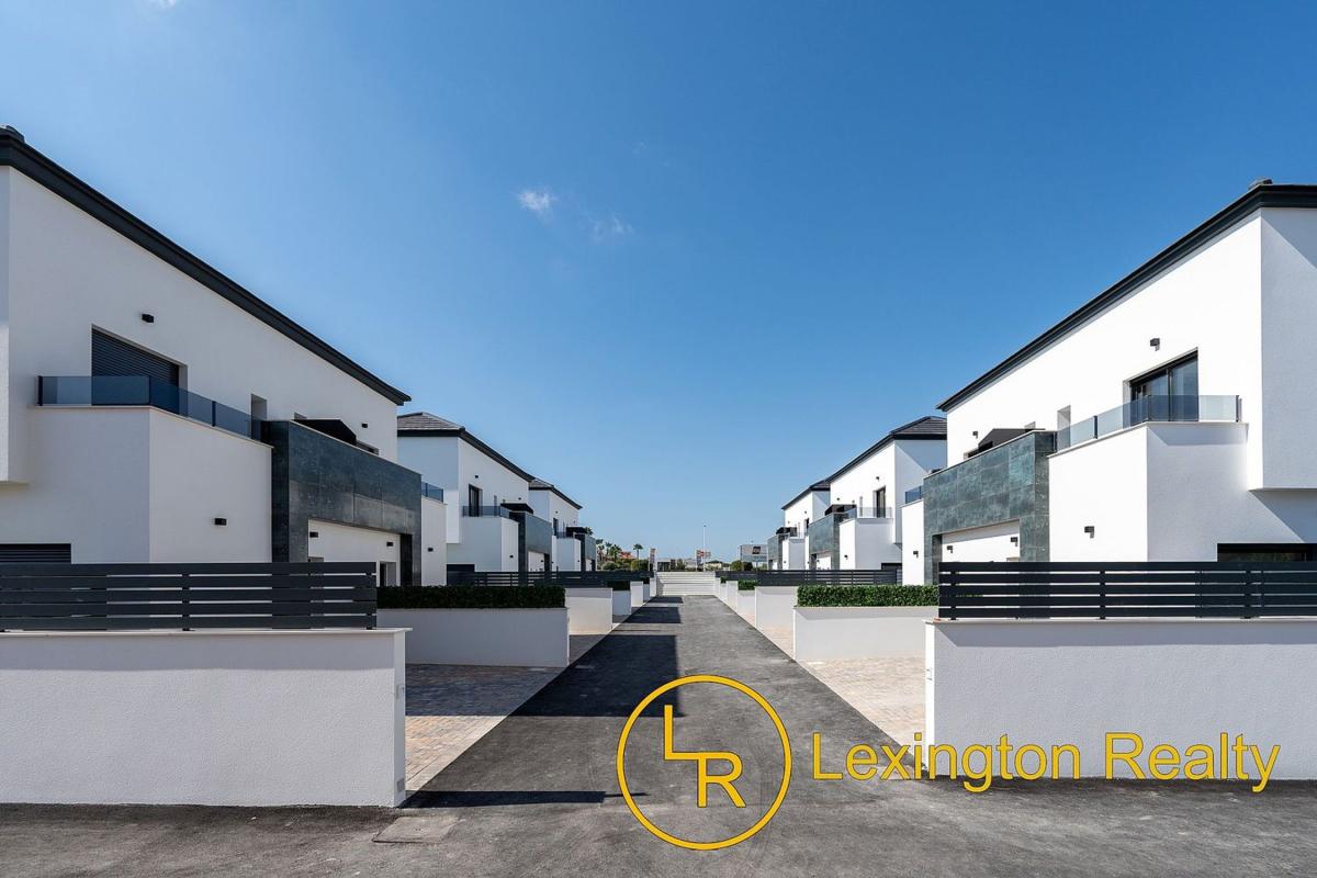 Properties for sale and rent in Spain photo 4
