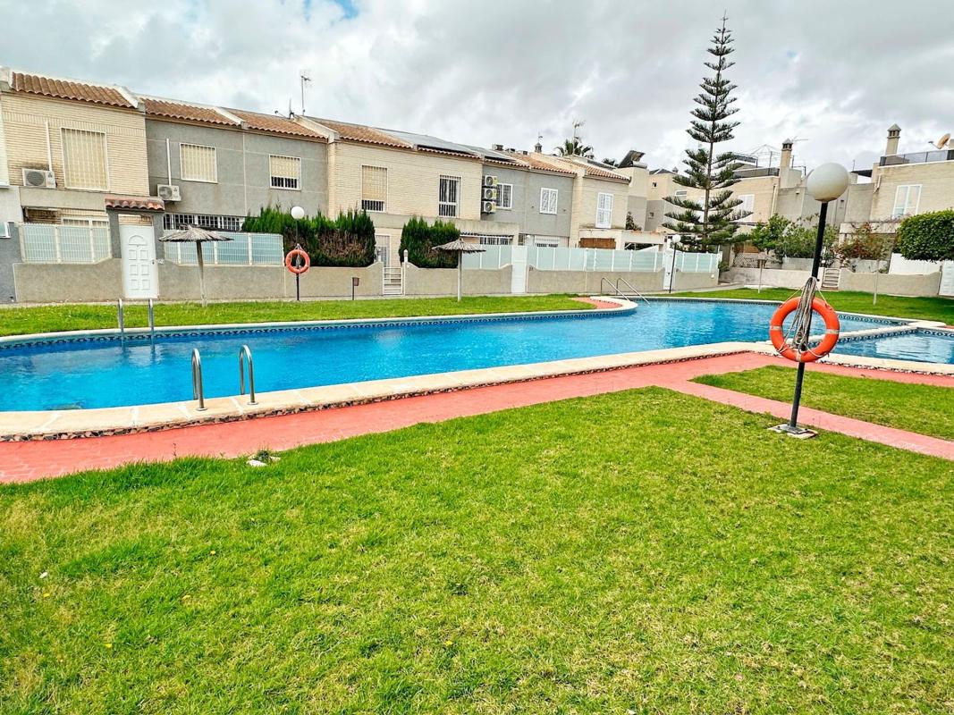 Sale of apartment in Piso en Aguas Nuevas, Torrevieja, Torrevieja
photo 3