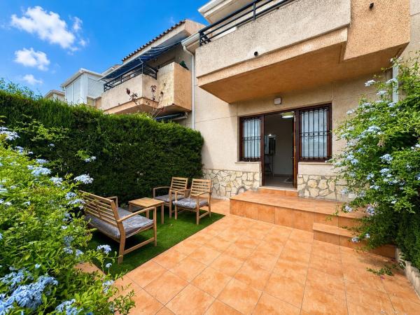 Chalet adosado en Avenida Capiscol, 9, Nou Nazaret - Frank Espinós, San Juan de Alicante photo 1