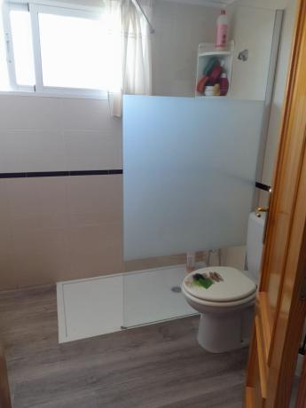 Продажа квартиры на Piso en alcalde Rosalino perez, 31, Puerto Deportivo, Guardamar del Segura, Гуардамар-дель-Сегура
thumbnail 2