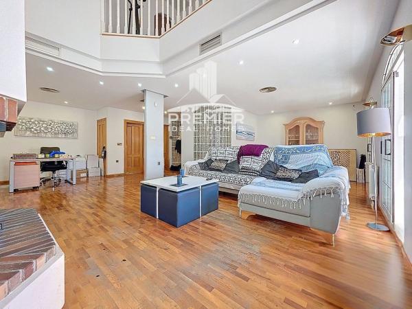 Independent chalet for sale in Casa o chalet en Calle Cervantes, Petrer, Petrer
thumbnail 2