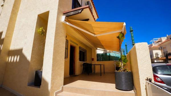 Chalet pareado en Avenida D'Escandinàvia, 39, Gran Vista-Olivo de Oro, Gran Alacant thumbnail 2