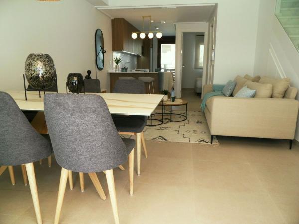 Дуплекс на продажу в Dúplex en Zona Pueblo, Pilar de la Horadada, Пилар де ла Орадада thumbnail 3