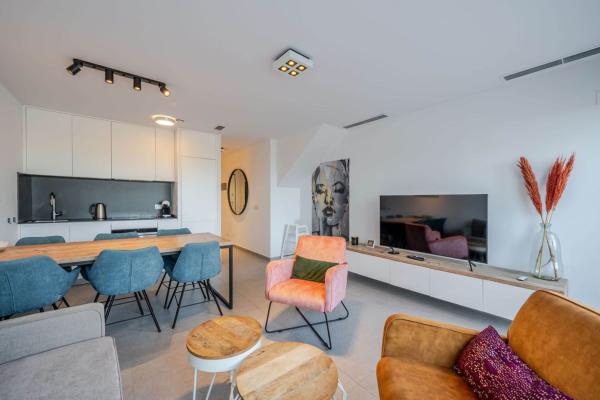 Дуплекс на продажу в Dúplex en Avenida l'Oliveró, Urbanizaciones, Guardamar del Segura, Гуардамар-дель-Сегура thumbnail 2