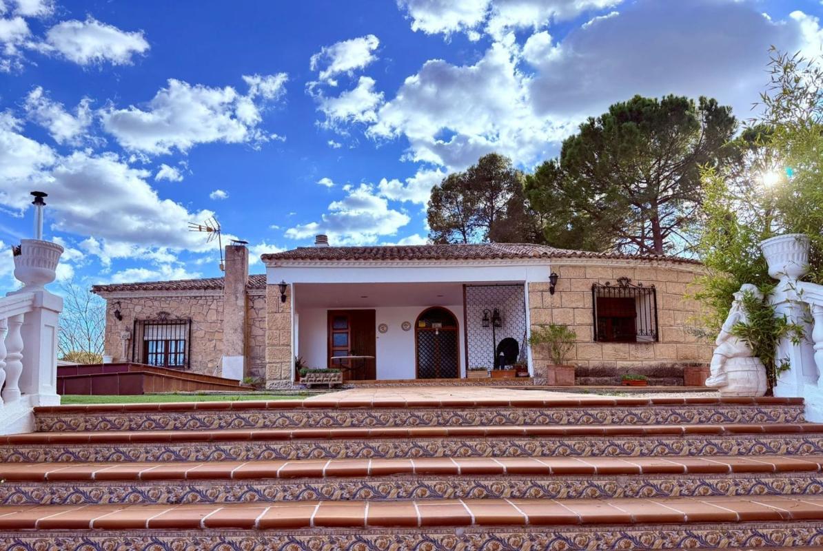 Properties for sale and rent in Spain photo 2