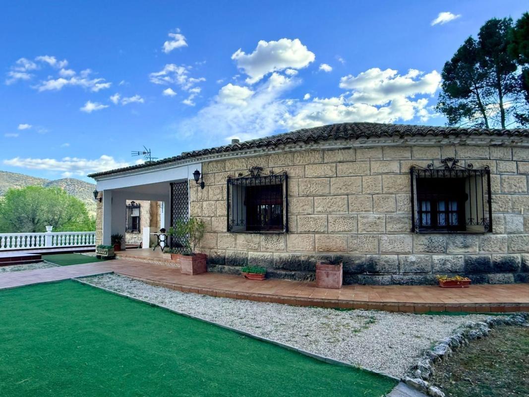 Properties for sale and rent in Spain photo 3