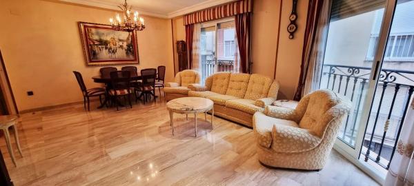 Sale of flat in Piso en Centro, Elche / Elx, Elche / Elx
thumbnail 2